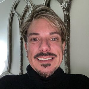 Meet your Posher, Stacy